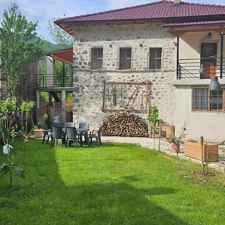 Golemi Villa *
